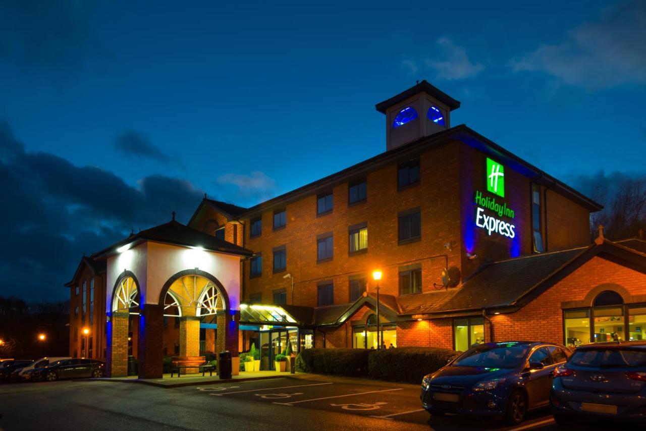 Holiday Inn Express Stafford, An Ihg Hotel Kültér fotó