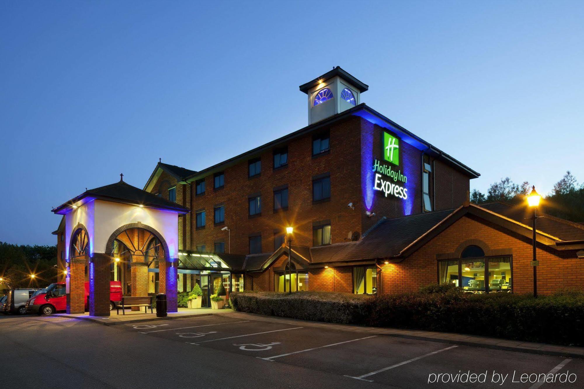 Holiday Inn Express Stafford, An Ihg Hotel Kültér fotó